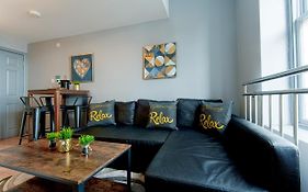 The Penthouse Gathering - Town Centre - Sleeps Up To 16